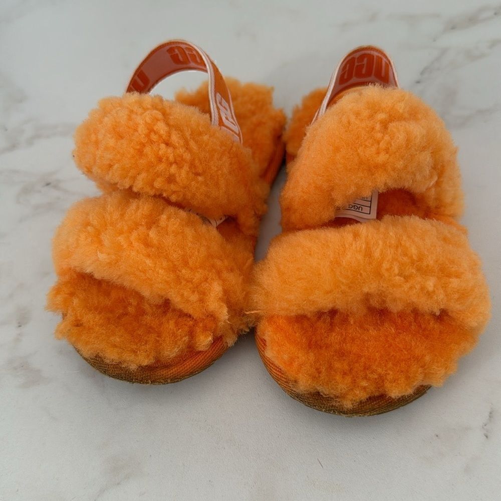 UGG FLUFF OH YEAH SLIDES EUC - Picture 2 of 4